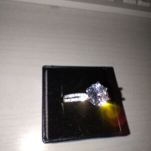 Stunning Sterling Silver Round Cut Ring